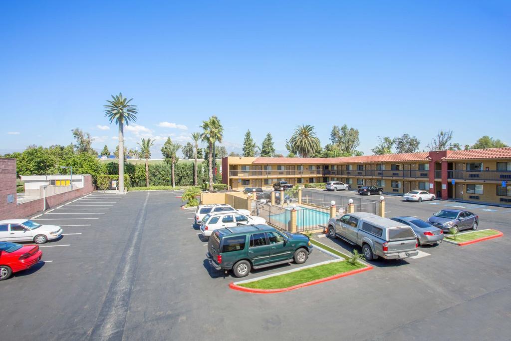 Hotel Seville - Ontario Airport/Chino Eksteriør billede